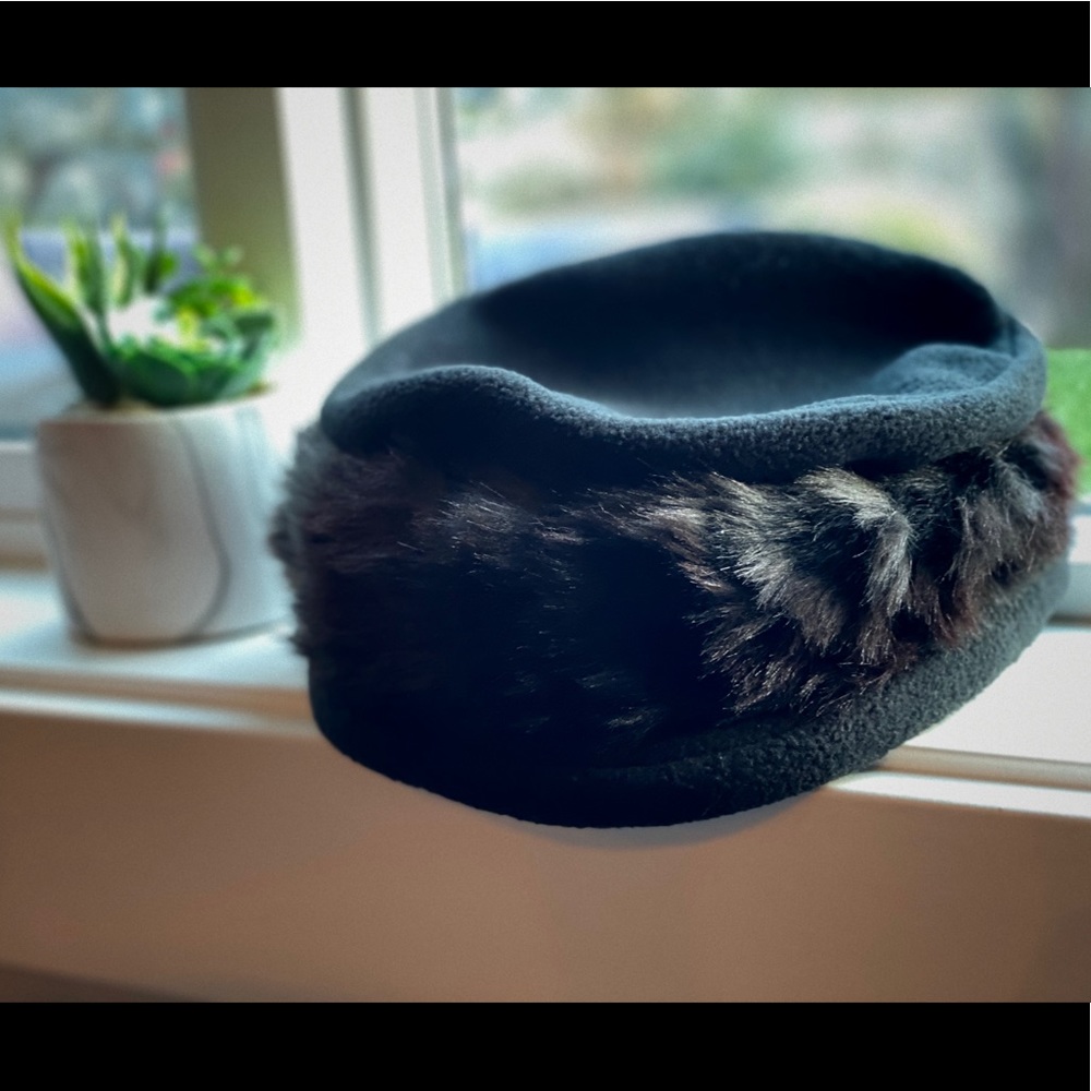 Parkhurst faux fur trimmed bucket hat